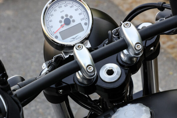 Moto Guzzi V9 BOBBER-motohouse.bg